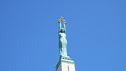 17_02012.JPG